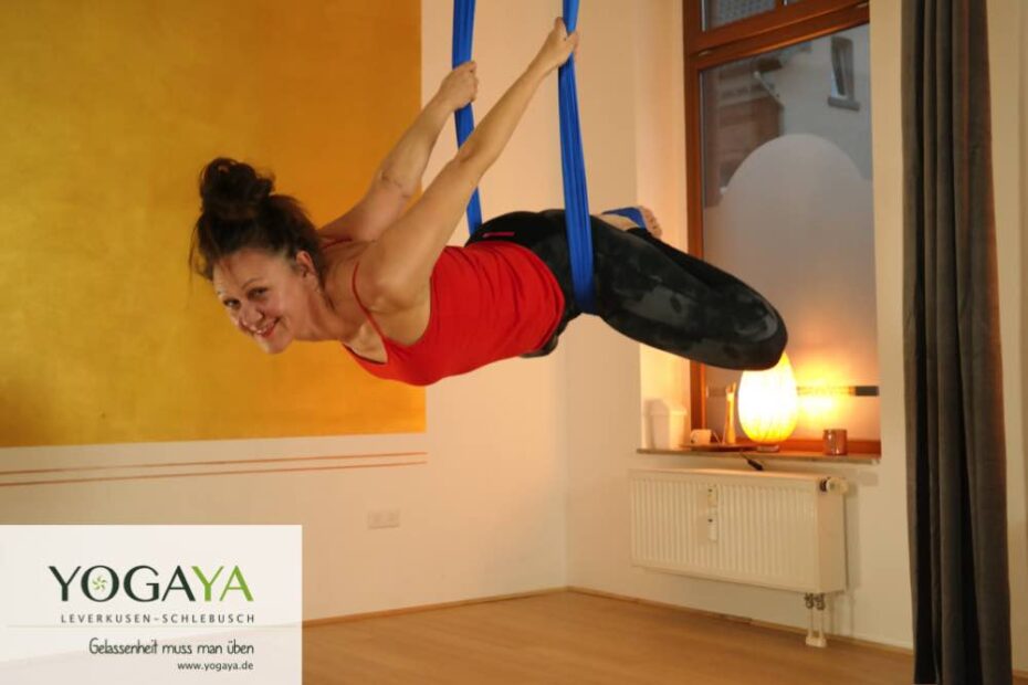 Aerial Yoga Workshops bei YogaYa